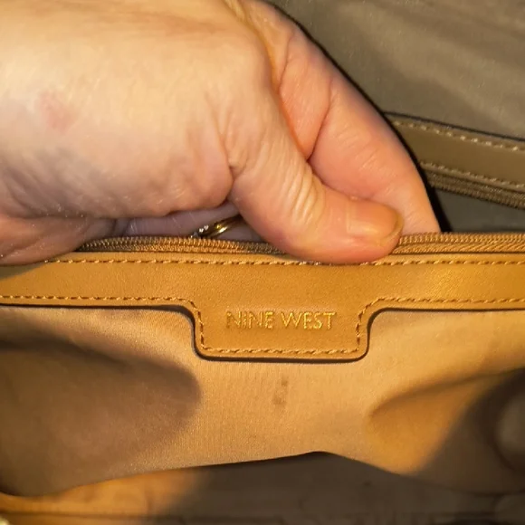 Pretty NINE WEST Beige/Brown Signature Print Floral Tote NICE!! - Picture 12 of 13